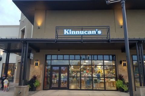 Kinnucans Specialty Outfitters Grand Blvd, Sandestin, Florida